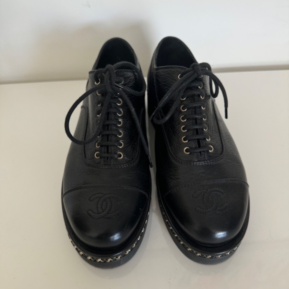 Chanel loafers 35.5 - Picture 2 of 8